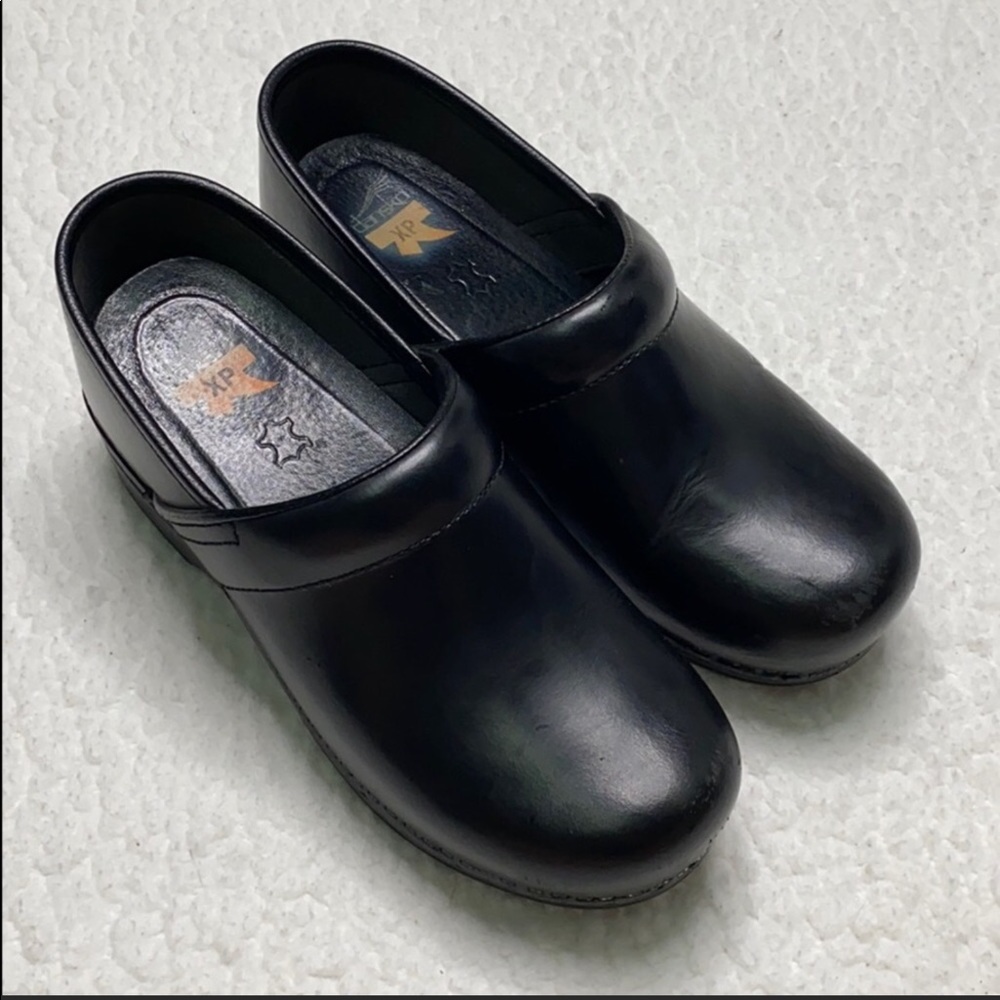 Black Dansko Clogs Size 38/8
